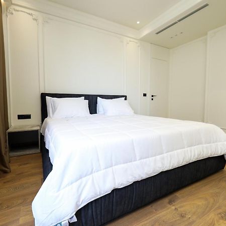 Hotel Adore Vlorë Екстериор снимка